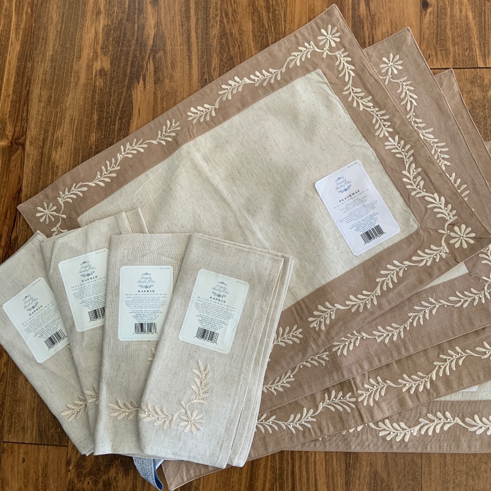 Simply Shabby Chic Set of 4 Placemats and Napkins